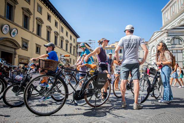 Florence: Guided Bike Tour in Small Group