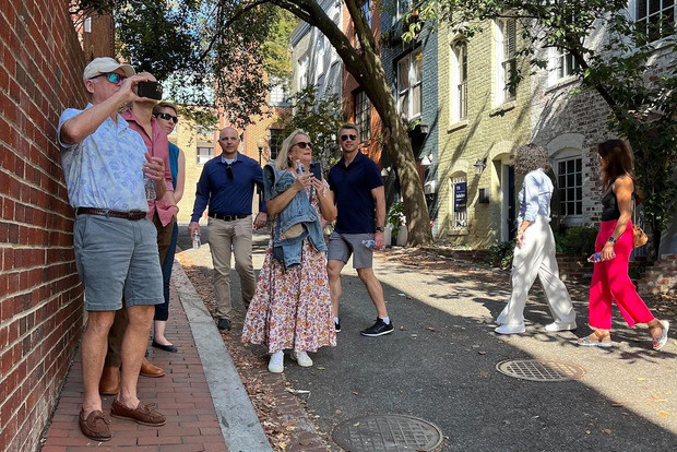 Washington D.C.: Taste of Georgetown Walking Food Tour