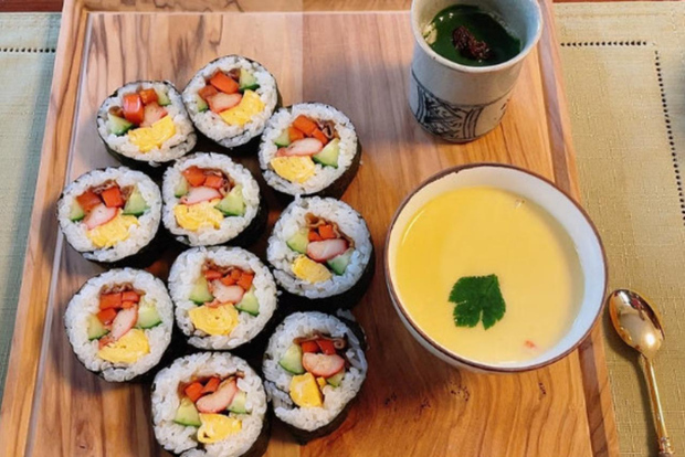 Tokyo: esperienza culinaria di rotoli di sushi e contorni