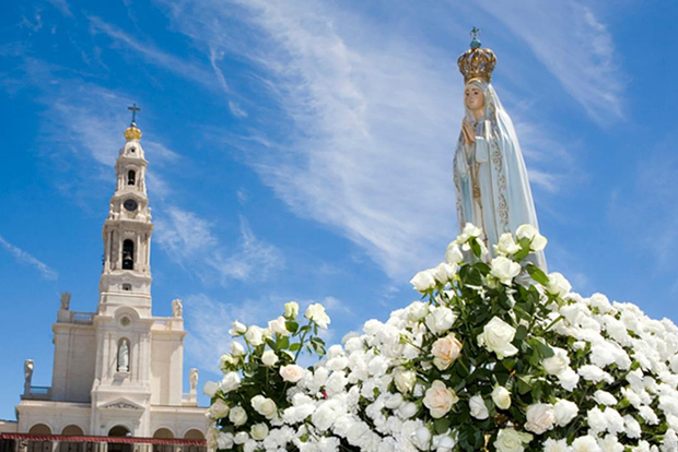 Da Lisbona: tour di un'intera giornata a Fátima, Batalha, Nazaré e Óbidos