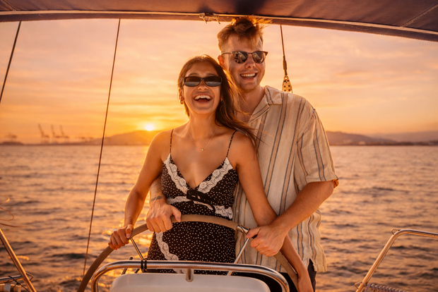 Barcelona: Sailing Tour with Young Local Captain & Drinks