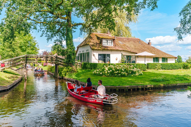 Da Amsterdam: la migliore esperienza a Giethoorn con tour in barca