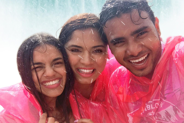 From Toronto: Niagara Falls Tour with Cruise & Maple Tasting