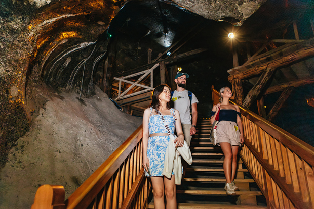 Krakow: Wieliczka Salt Mine Guided Tour