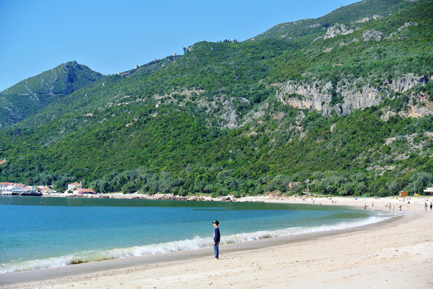 Excursion à Sesimbra et au parc national d'Arrábida avec dégustation de 5 vins