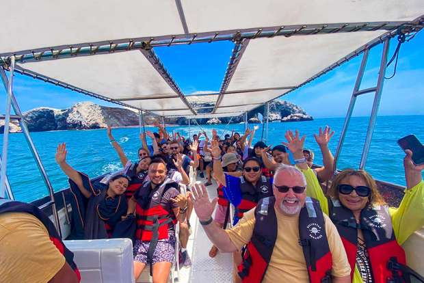 Paracas: tour guiado en barco a las Islas Ballestas