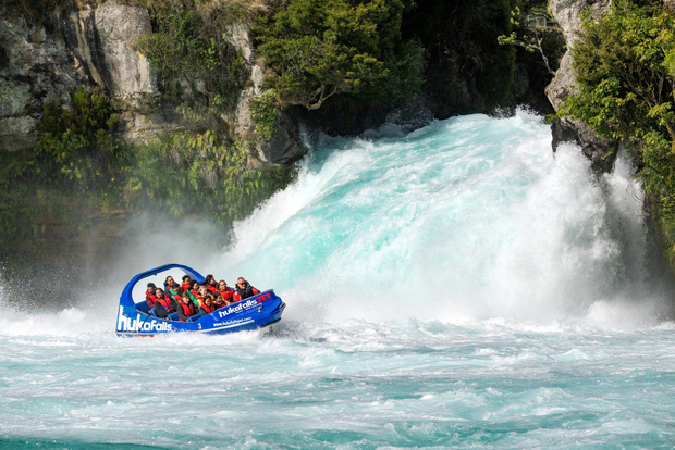 Hukafalls: 30-Minute Jet Boat Experience