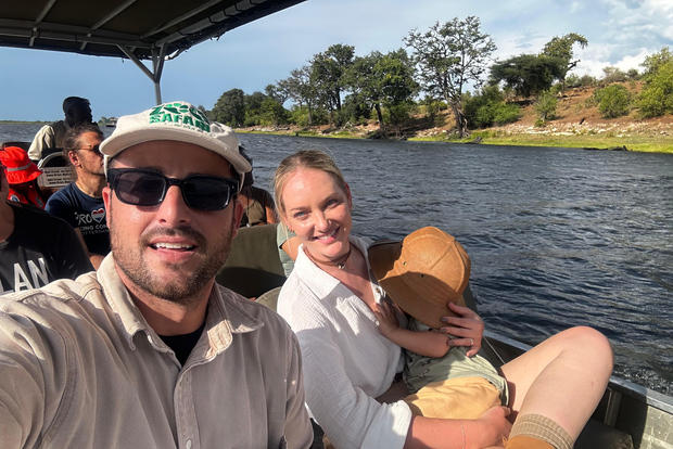 Ab Kasane: Sonnenuntergangs-Bootsfahrt auf dem Fluss Cuando