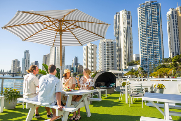 Gold Coast: Sightseeing Cruise with Buffet Lunch