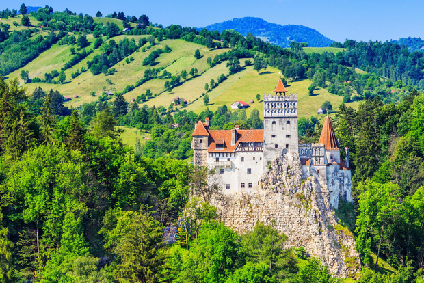 Da Bucarest: Il castello di Dracula, il castello di Peles e Brasov