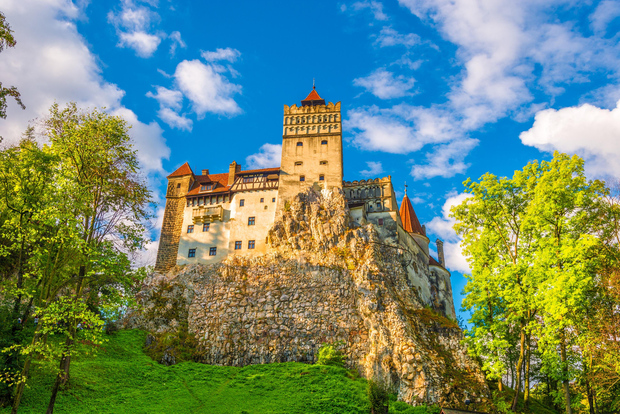 Bukarest: Schloss Peleș, Dracula-Schloss und Tagestour nach Brașov