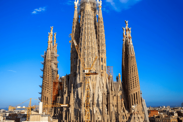 Von Madrid aus: Barcelona-Tagestour mit Sagrada Família
