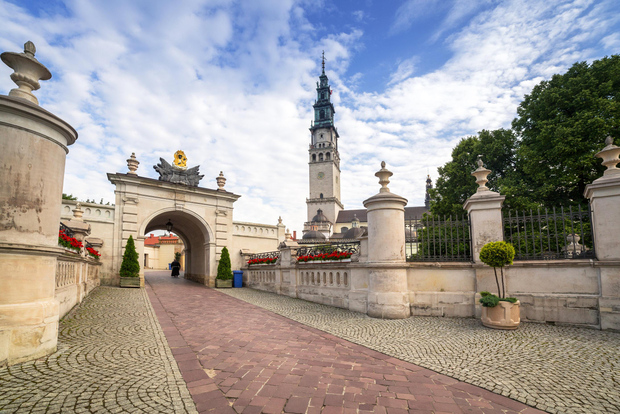 Krakow: Czestochowa Black Madonna Guided Day Tour & PickUp