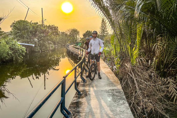 Recorrido en Bicicleta y Barco por el Paraíso de Bangkok