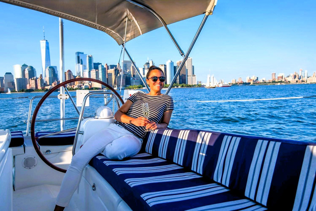 Нью-Йорк: частная прогулка к Статуе Свободы с шампанским