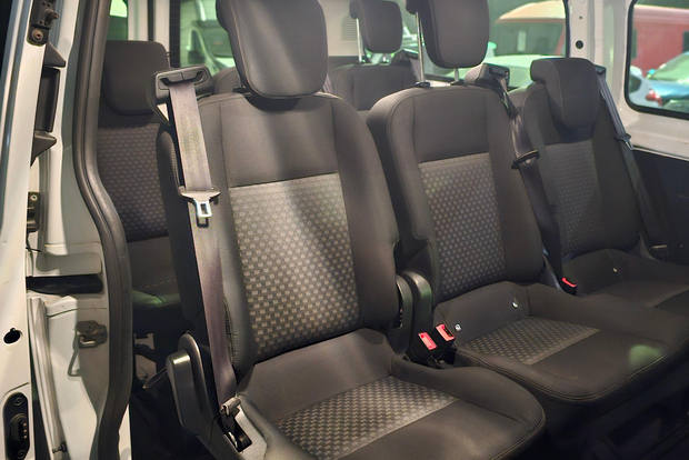 Reykjavik: trasferimento privato da/per l'aeroporto di Keflavik