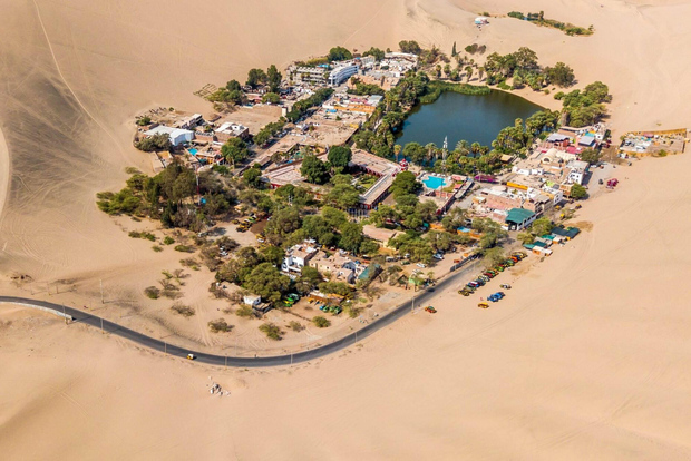 Desde Lima: Islas Ballestas, Huacachina y Excursión a los Viñedos