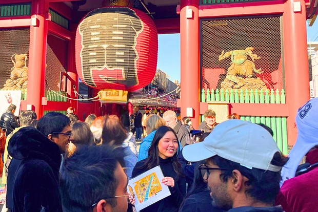 Tokyo: tour a piedi del tempio e del santuario di Asakusa con guida locale