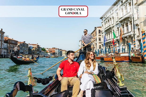 Venise : promenade privée en gondole artisanale sur le Grand Canal