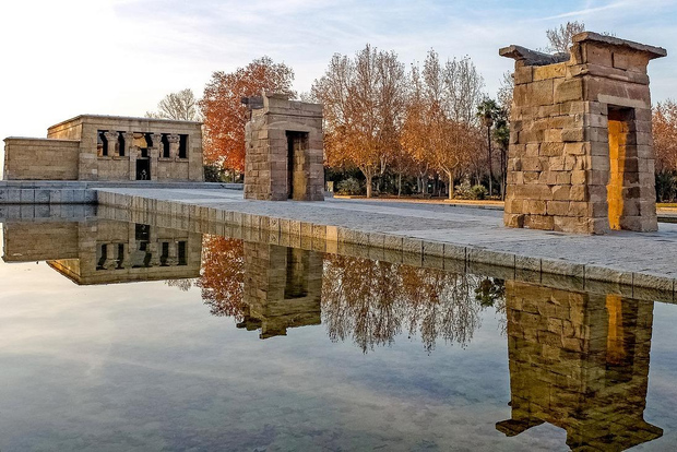 Madrid: Private 2-Hour City Highlights Tour with Local