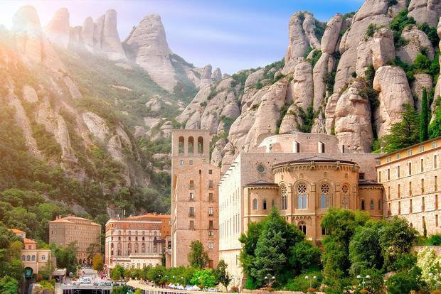 Barcellona: escursione al monastero di Montserrat e al parco naturale