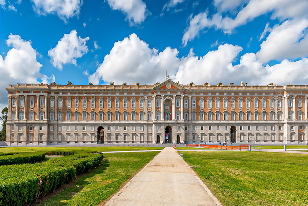 Napoli: tour guidato della Reggia di Caserta con trasferimenti