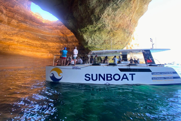 Portimão: Benagil-grottorna och Golden Coast Eco Catamaran Tour
