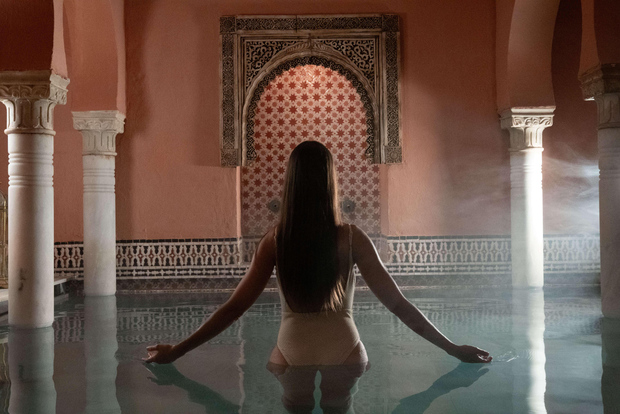 Granada: Hammam Al Ándalus with Massage