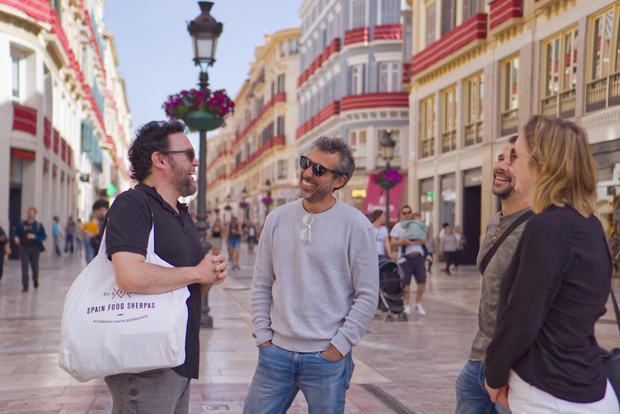 Málaga: Evening Wine and Tapas Tour