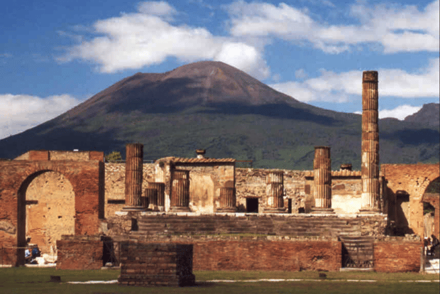 Pompeii Naples: private tour from Rome with lunch and visit to the Veiled Christ