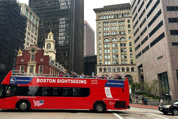 Boston: Hop-On Hop-Off Sightseeing Bus Tour