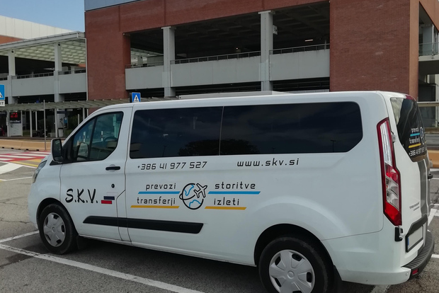 Venice: Airport Transfer to Trieste