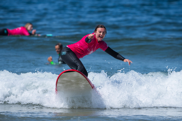 Duckdive - Lezione di surf a Caparica
