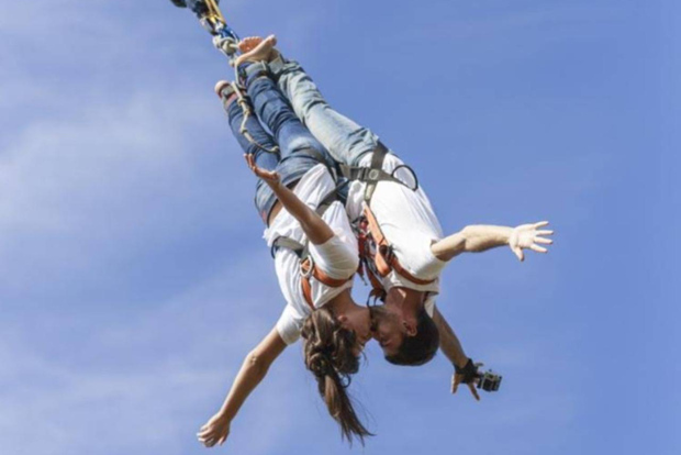Lloret de Mar: Bungee jumping in tandem