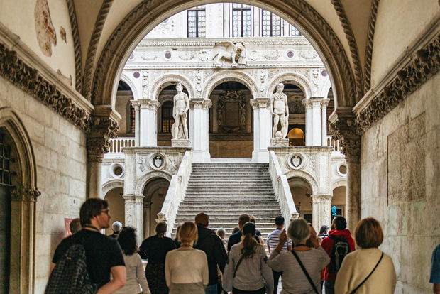 威尼斯：总督宫私人入场与圣马可广场观景台之旅