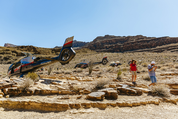Da Las Vegas: Tour del Grand Canyon in elicottero con champagne