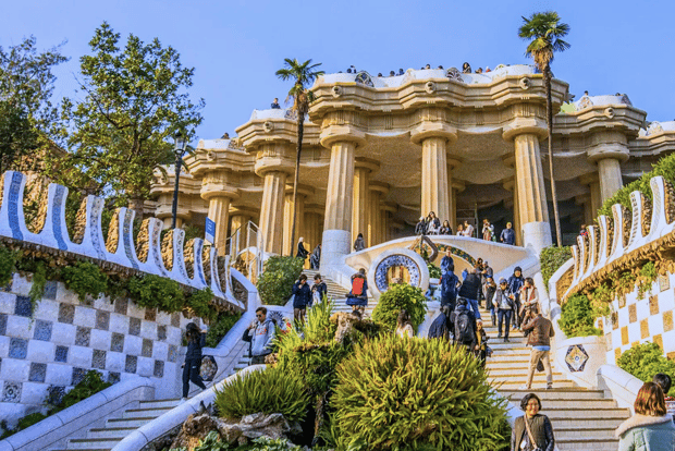 Barcellona: Tour guidato del Parco Guell con ingresso prioritario
