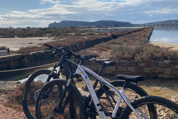 Mietfahrrad-Lieferung überall! Cagliari und ganz Sardinien!