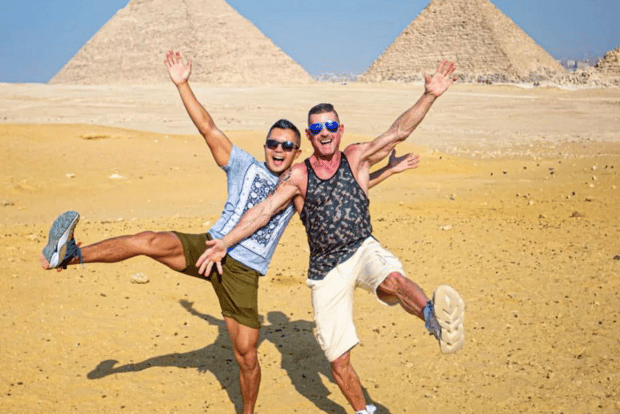 从亚历山大港出发开罗、吉萨金字塔和埃及博物馆