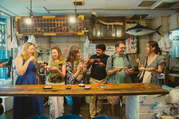 Tokio: Tsukiji-Fischmarkt-Tour mit Verkostung von frischem Sashimi