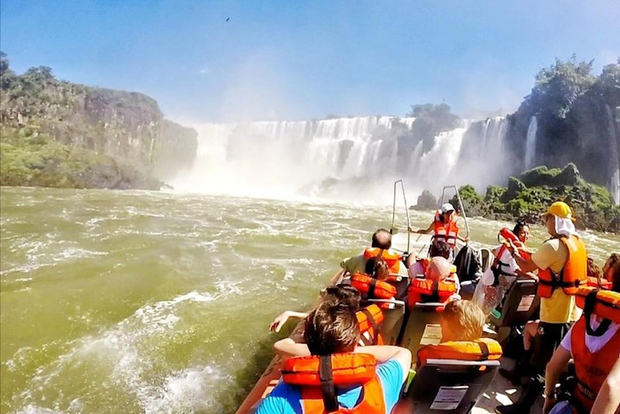 Brazilian and Argentina Falls with Great Adventure on boats