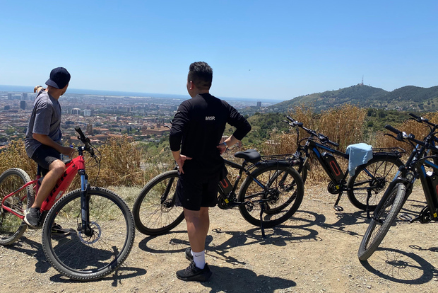Von Barcelona zum Tibidabo: E-Mountainbike-Tour zu versteckten Highlights