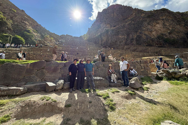 Valle Sagrado Grupo Pequeño Chinchero Moray Salineras+Buffet