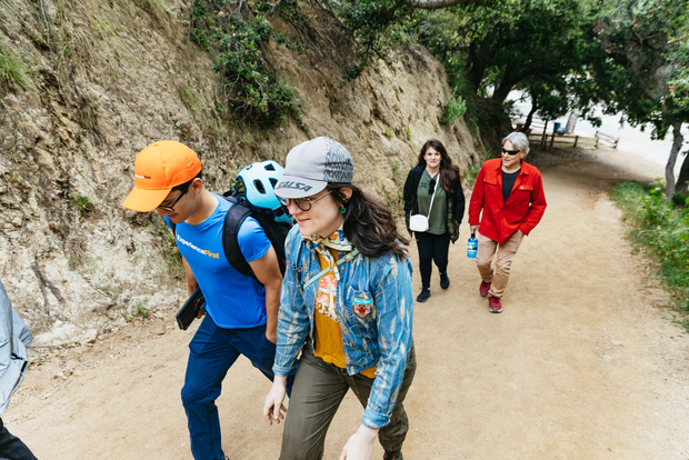 Hollywood Sign Hiking Tour to Griffith Observatory