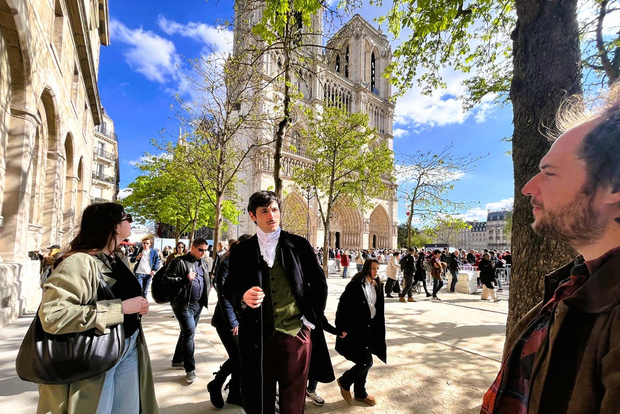 Tour a piedi del lato oscuro di Parigi con Edgar Allan Poe