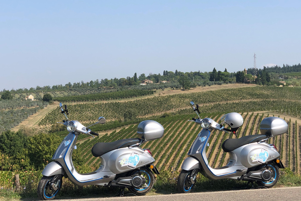 From Florence: Chianti Self-Guided Vespa Tour with Lunch