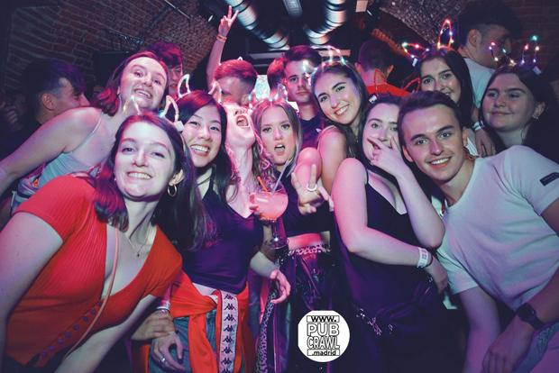 马德里：带导游的马德里串酒吧体验和俱乐部入场