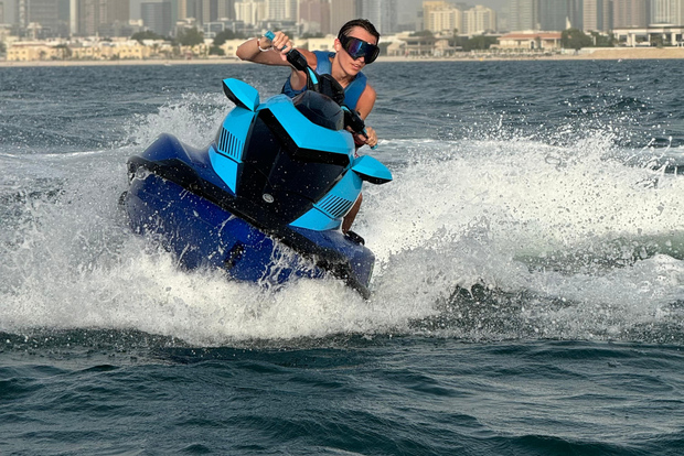 迪拜：阿拉伯塔水上摩托之旅（附照片和视频