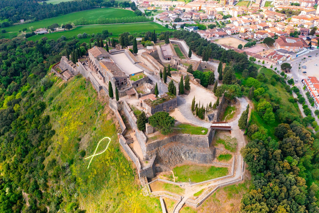 Tour Girona, Castell d'Hostalric e Roca Village