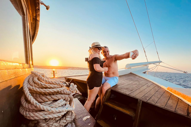 Rhodes: Sunset Cruise with Greek BBQ and Unlimited Drinks